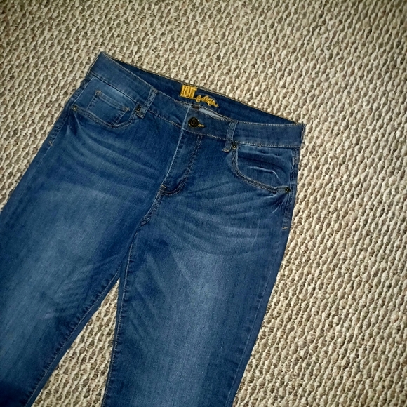 Kut from the Kloth Blue Jean Capris - Picture 2 of 5